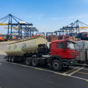 30Ton Diesel Livestock Feed Bulk Semi Trailer Hydraulic Auger Unloading Grain Feed Transport Tank Truck Manual Transmission New