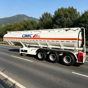 China Factory Shandong SINOTRUK CIMC 30 CBM FUWA Axles Steel Water Oil Liquid Tanker Semi Trailer 40T Max Payload 12r22.5