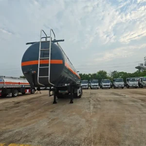 Commercial Black Oil Tank Semi Trailer for Liquid Fuel Haulage