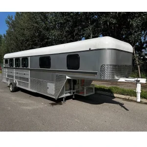 Customized Gooseneck Trailer with Accommodation Beds and Kitchen for Camping & Equestrian Used