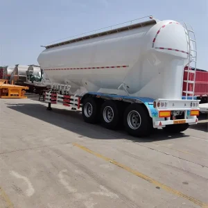Downward-sloping Transportation Semi Trailer Truck