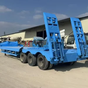 Factory Direct Used Lowbed Semi Trailer Three Axle 60T Heavy Load Trailer With Mechanical Ramps