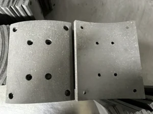HL Brand Semi metallic Brake Lining 19488 High performance New for Actros Howo Truck MP/36/1 223mm X 17.0/11.8mm