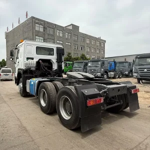 HOWO 371 380 400 6X4 10 Wheel 375 Tractor Sinotruck Trailers Tractor Trucks for Africa Logistics Transportation
