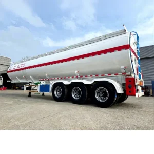 Heavy Duty Steel Fuel Tanker Truck 30000L 40000L 45000L Gasoline Diesel Transport Long-Distance Fuel Delivery Semi-Trailer