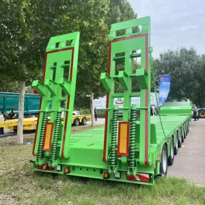 Hydraulic 3 Axle Gooseneck Lowbed Semi Trailer Heavy Duty Low Loader Lowboy with Hydraulic Lifting
