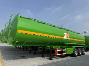 Large-capacity Gasoline Transport Carbon Steel Three-axle Tank Trailer