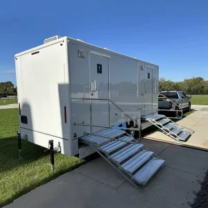 Luxury 7 Station 19FT 5.8M Portable Restroom Trailer Modern Design Style Outdoor Events Bathroom Mobile Washroom Trailers