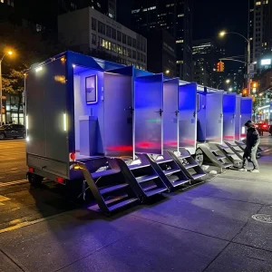 Mobile Outdoor Luxury Portable Bathrooms Trailer Portable Mobile Toilet