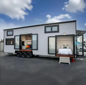 Modern Glamping Trailer House Tiny House Mobile Home with Wheels Prefab Casas Modernas Car Travel Wheel Container