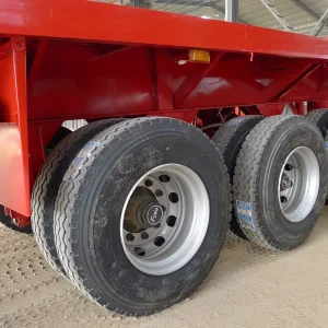 Multifunctional 20ft 40ft Triple Axle Flatbed Trailer For General Cargo