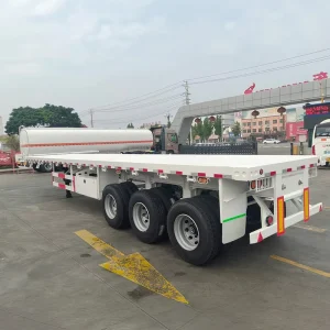 Multifunctional 20ft 40ft Triple Axle Flatbed Trailer for General Cargo