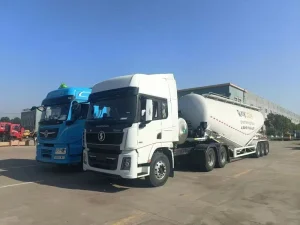 Three-axle 45000L Semi-trailer Powder and Granular Material Transport Vehicle
