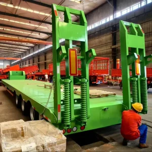 Vehicles Transportation Heavy Duty Truck Trailers Low Bed Trailer with Hydraulic Ladder